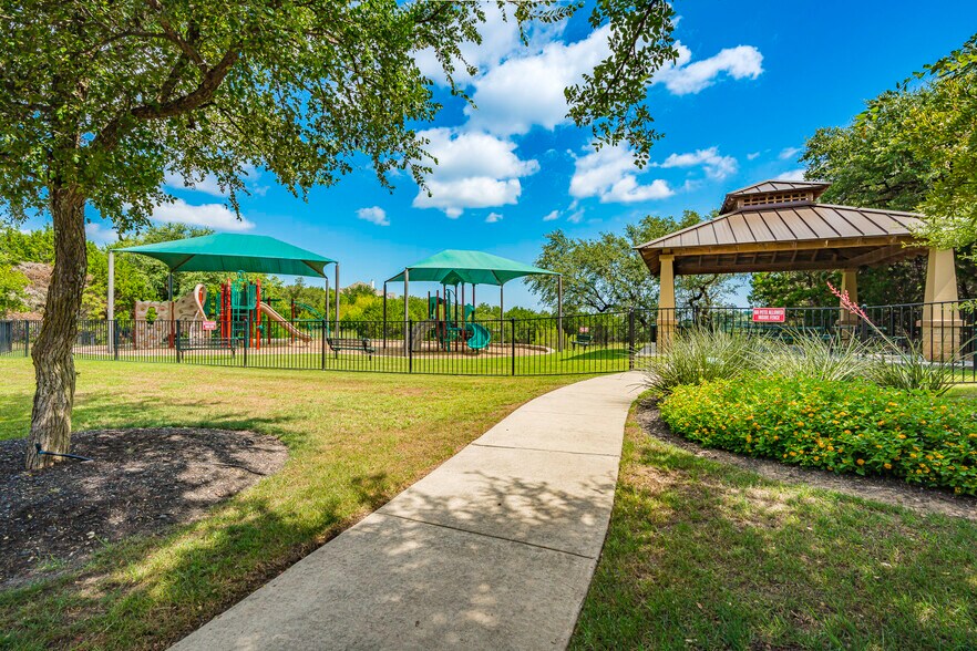Building Photo - 4113 Sugarloaf Dr