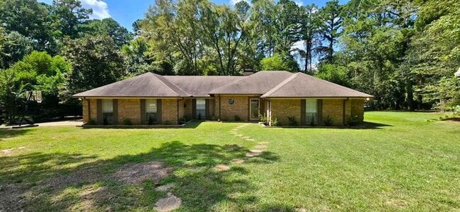 Primary Photo - Updated 3-Bedroom 2.5 Bath Retreat in Whit...