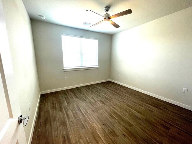 Building Photo - 295 Co Rd 138