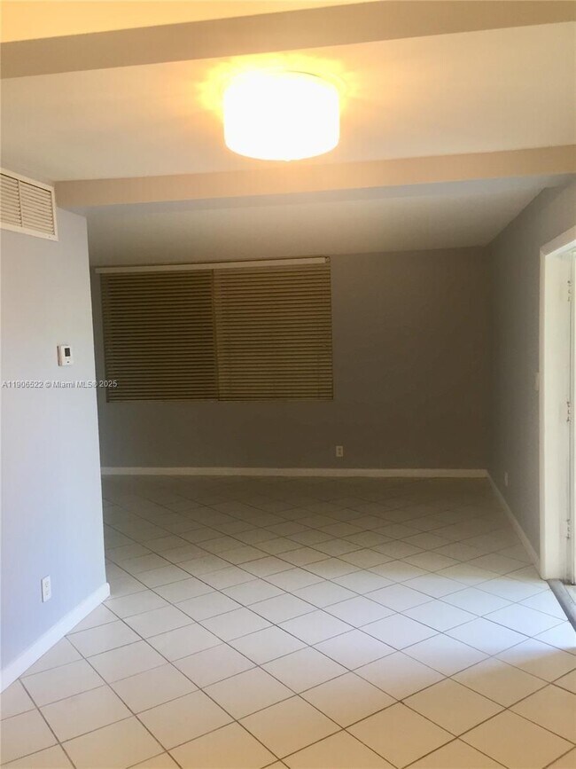 Building Photo - 1720 Funston St