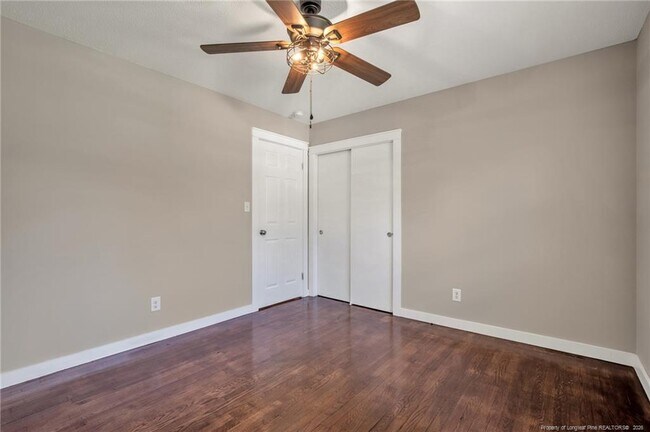 Building Photo - 604 Roundtree Dr