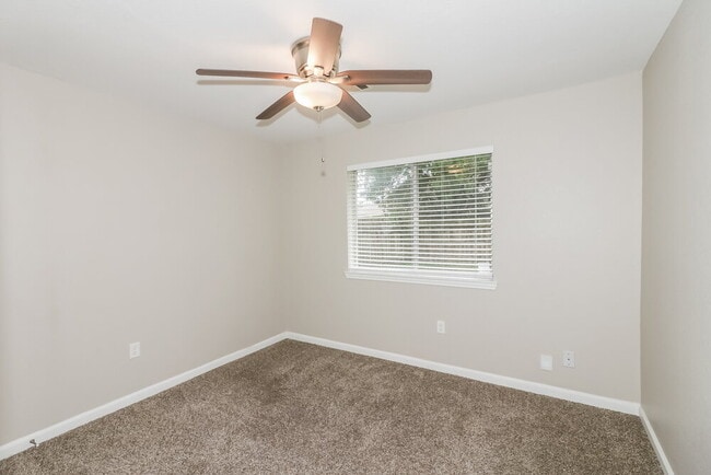 Building Photo - 2631 Dawn Star Dr