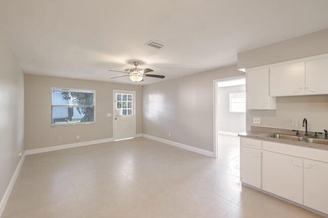 Building Photo - 3147 Naylor Terrace