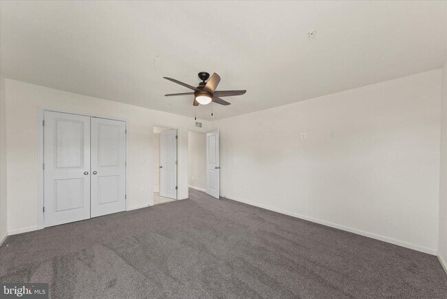 Building Photo - 5559 Trafalgar Cir