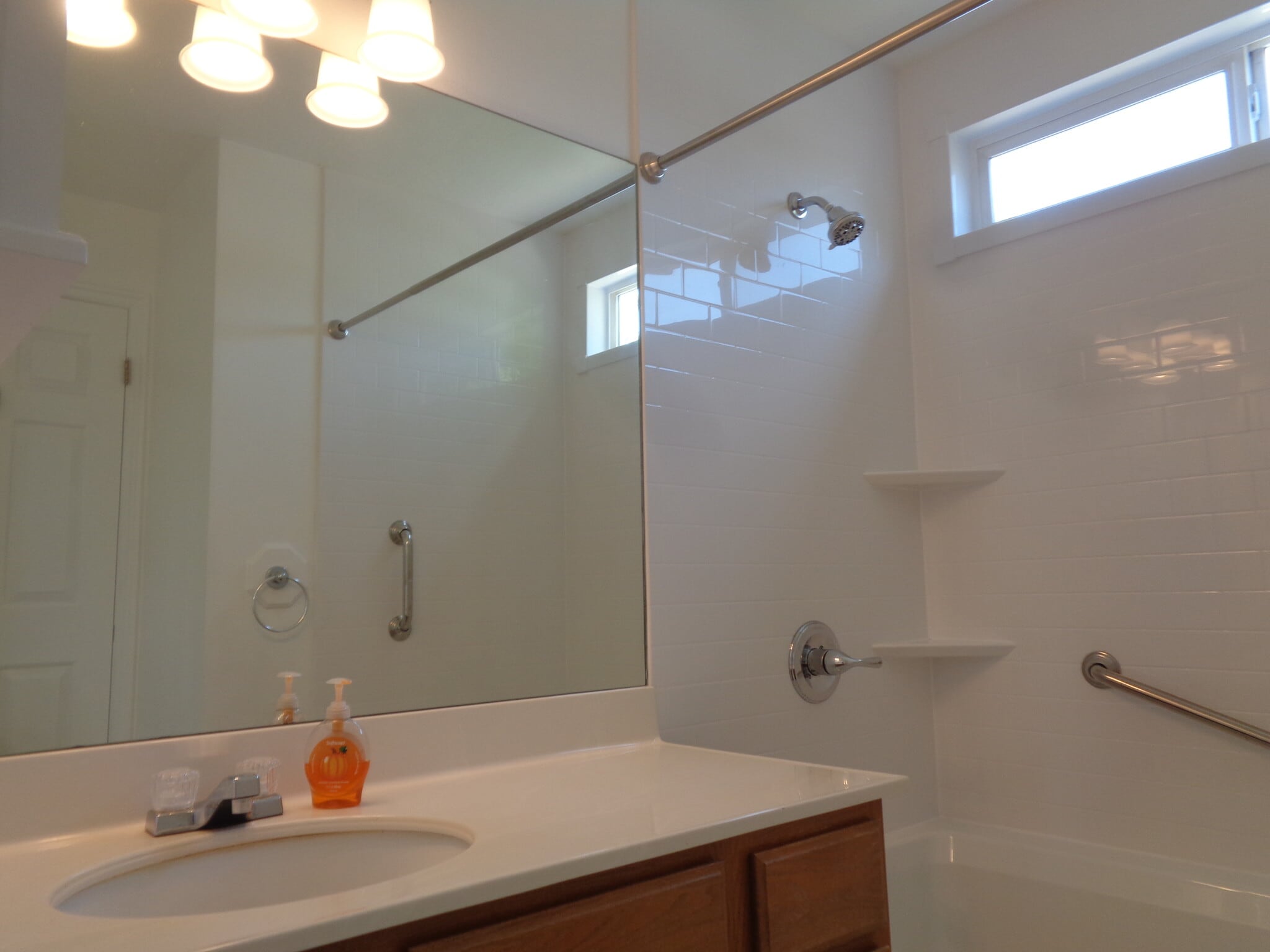 Building Photo - 8816 W Florence Dr