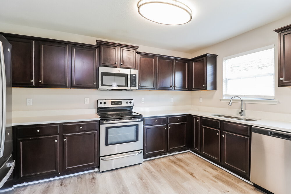 Building Photo - 1924 Eastway Dr