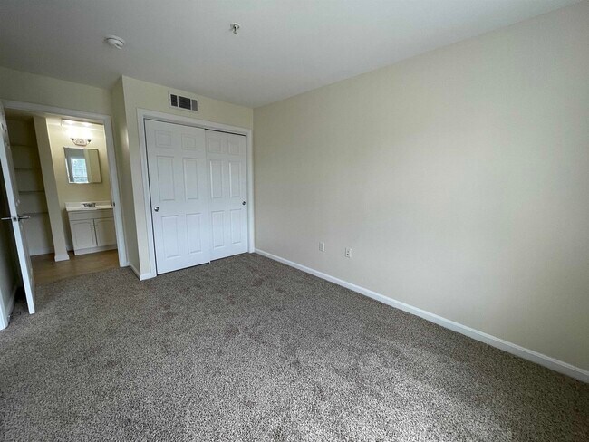 Building Photo - 20 Sentinel Court