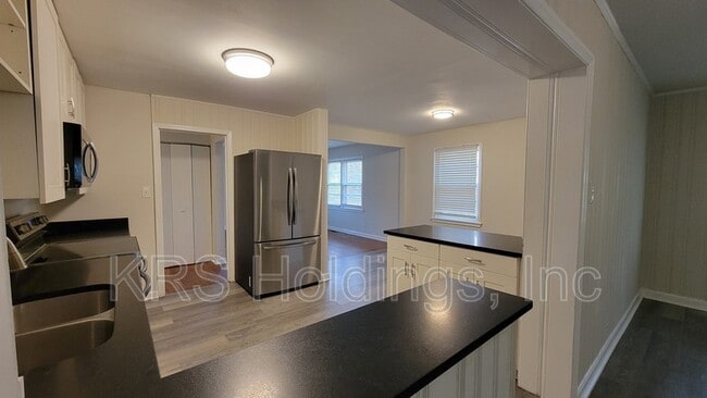 Building Photo - 1210 Downing Rd