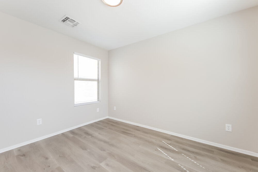 Building Photo - 21160 E Munoz St