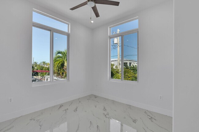 Building Photo - 31368 Ave I