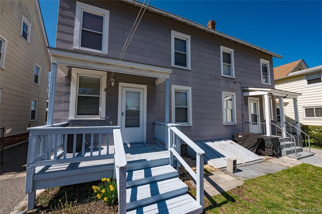 Building Photo - 40 Bayside Ave