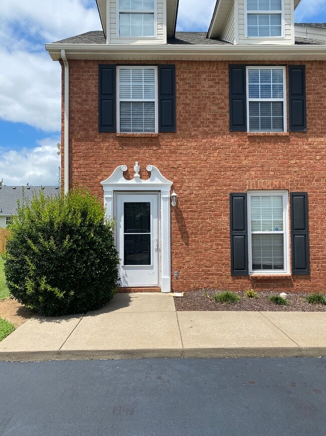 Building Photo - 623 Legacy Dr