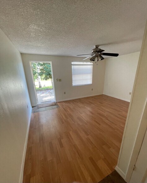 Living Room - 12337 Buffing Rd