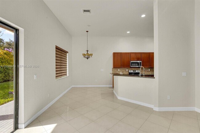 Building Photo - 18861 SW 77th Ct