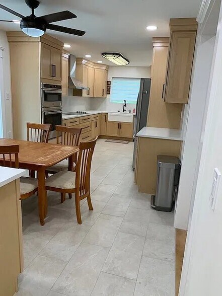 Building Photo - 2724 Mollimar Dr