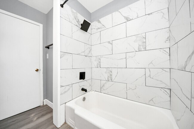 Building Photo - 5606 Elmlawn Dr