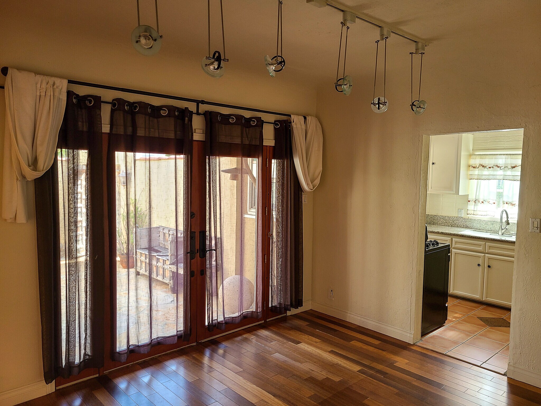 Building Photo - 11301 Blix St