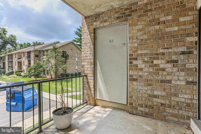 Building Photo - 5476 Cedar Ln