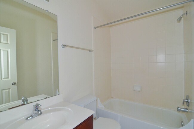 Building Photo - 5111 Peabody Hill Ln