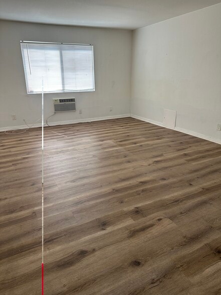 Building Photo - 12351 Oxnard St