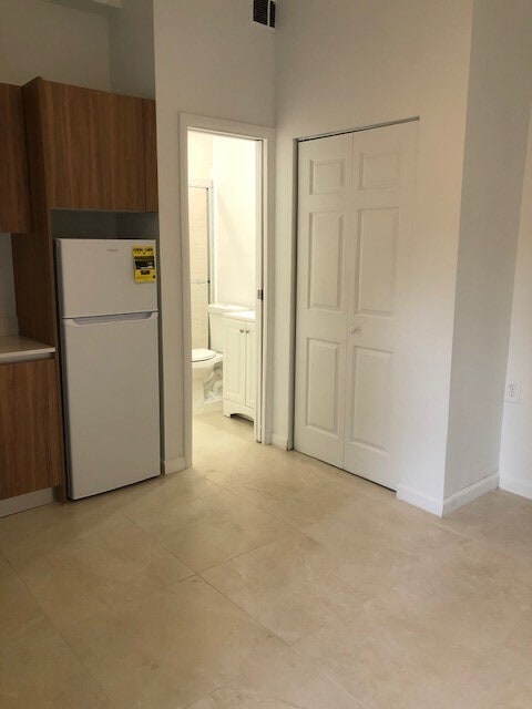 Building Photo - 3082 Mary St