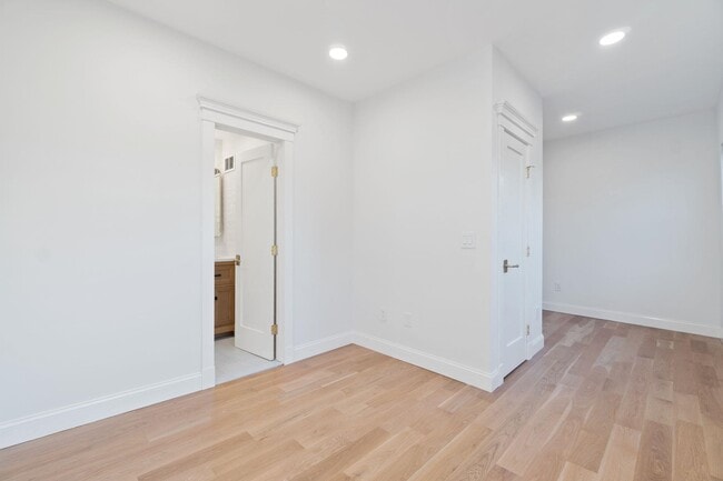 Building Photo - 82 Colgate St