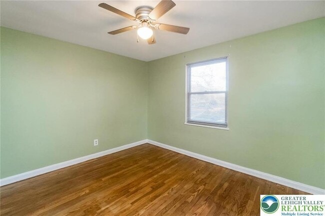 Building Photo - 240 Palmer St