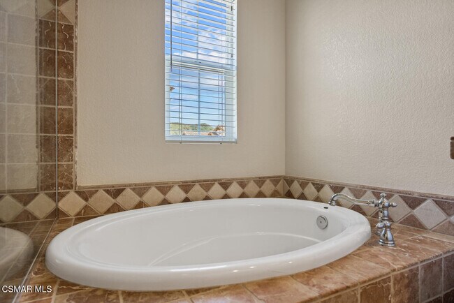 Building Photo - 88 Via Katrina