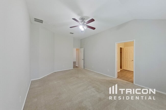 Building Photo - 405 Fireberry Dr