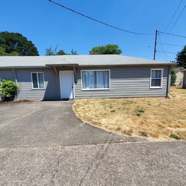 Primary Photo - Cozy 2 Bed, 1 Bath Home close to Burkhart ...