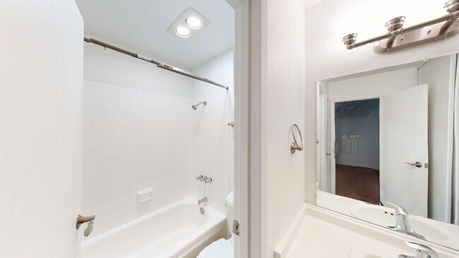 Building Photo - 541 Alameda del Prado