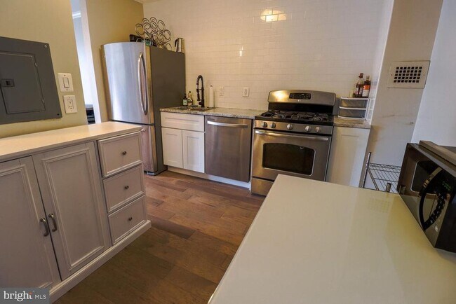 Building Photo - 4242 East-West Hwy