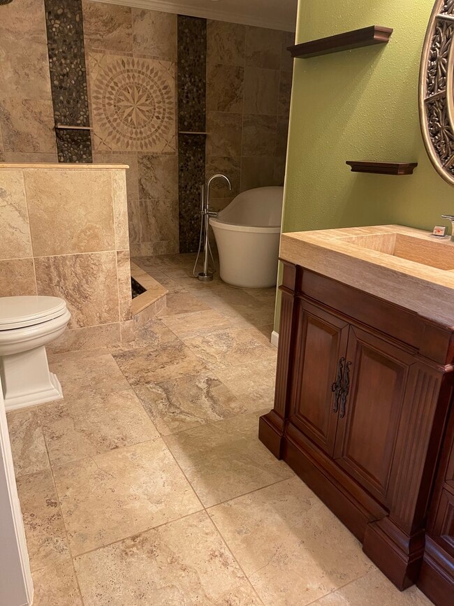 Building Photo - 5517 Interbay Blvd