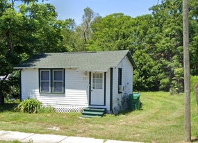 Front - 4th St - 218 S 4th St