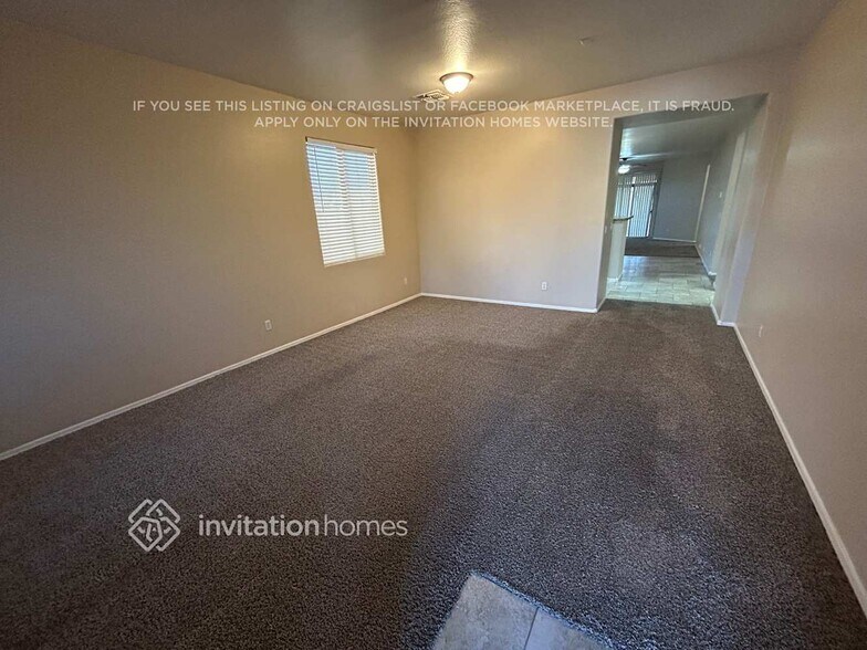 Building Photo - 6805 S 70th Dr