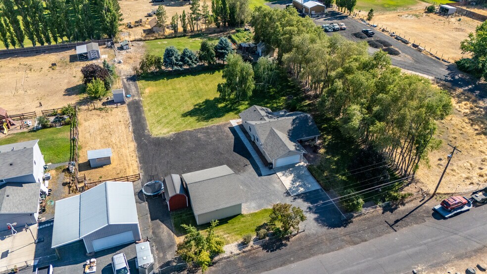 Building Photo - 7887 Dahl Rd NE