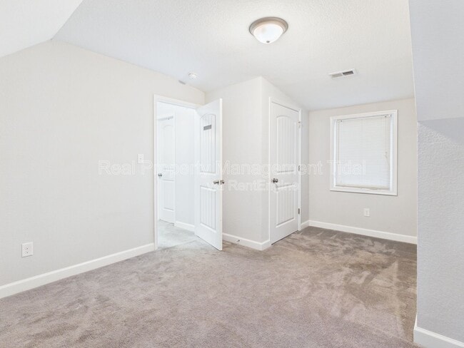 Building Photo - 7803 Nesbitt Dr