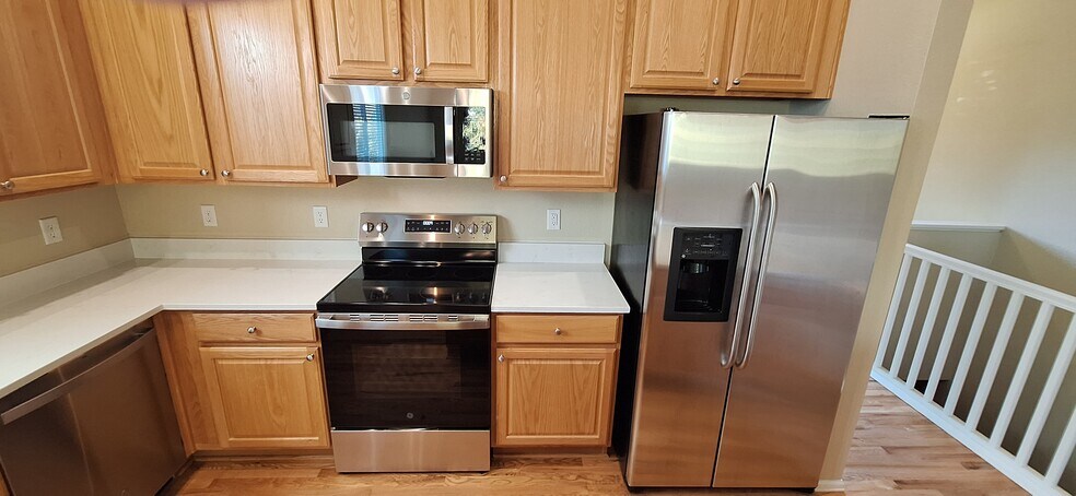 Building Photo - 3645 Desert Ridge Cir