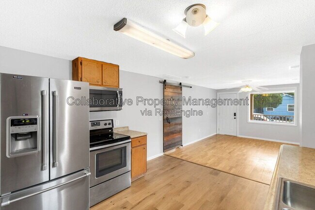 Building Photo - 2025 Eppinger St