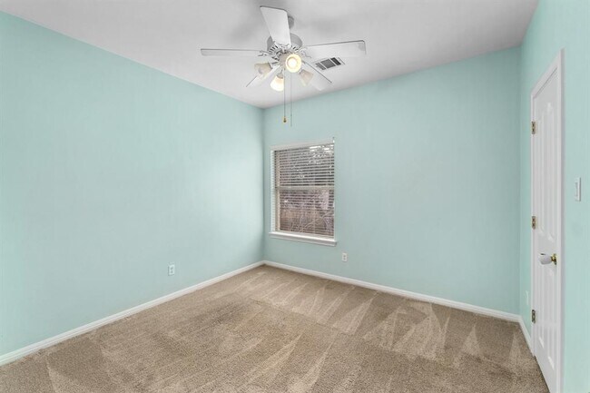 Building Photo - 1021 Westland Ridge Rd