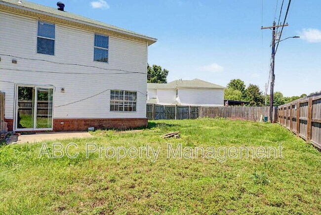 Building Photo - 3033 Mica St