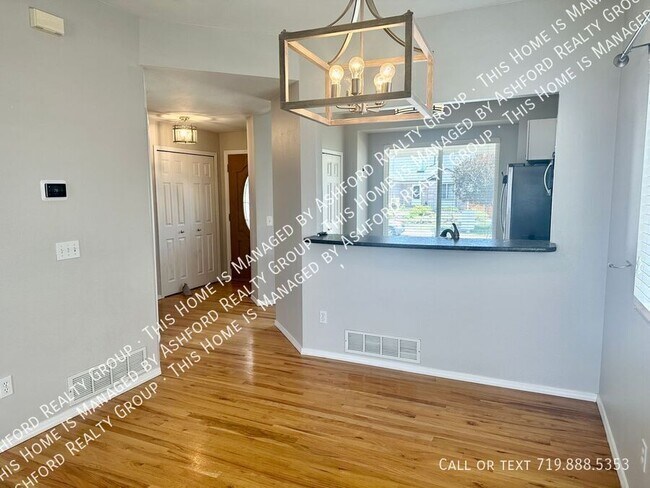Building Photo - 8316 Cooper River Dr