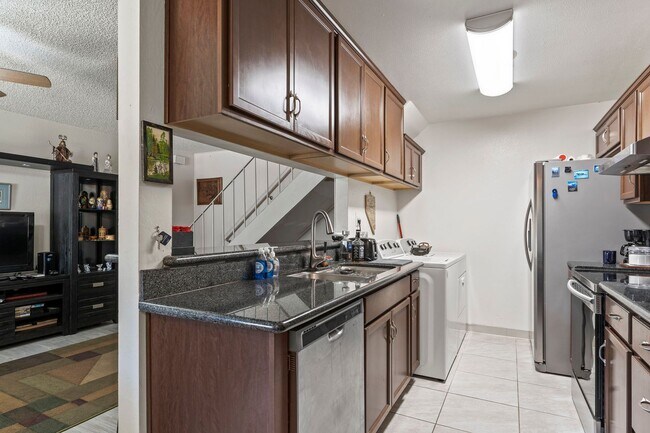 Building Photo - Charming 2 bedroom unit in Sparks