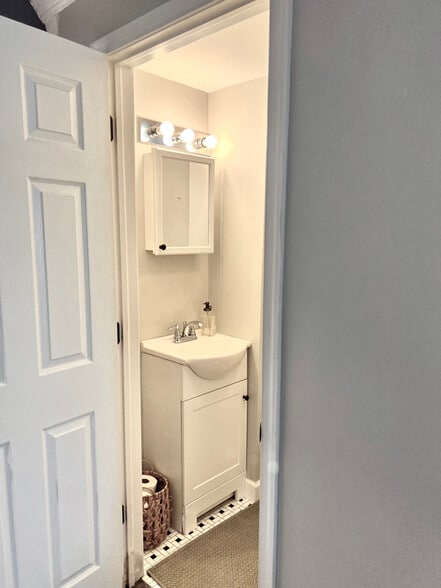 Building Photo - 2633 Fillmore St