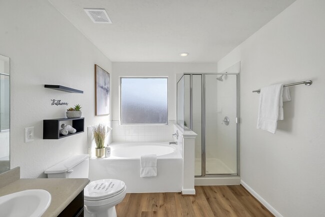 Building Photo - 15902 Arapaho Bend Ln