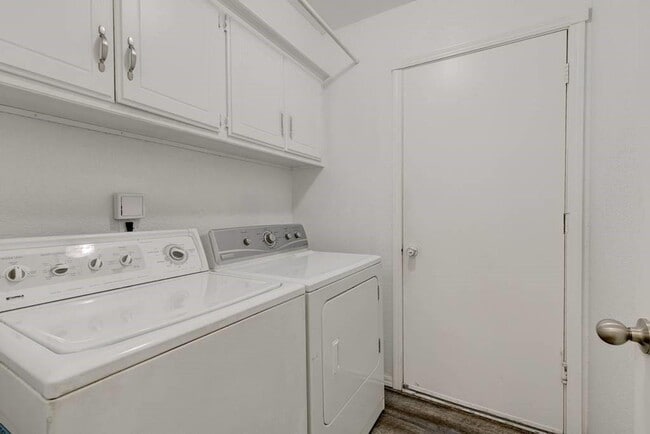 Building Photo - 7142 NW 116th St