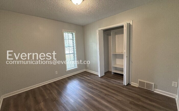 Building Photo - 6787 Pleasant Hill Rd