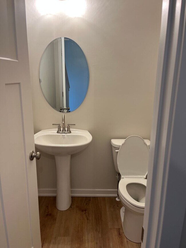 Building Photo - Spacious 5-Bedroom Duplex Near Asbury Elementary with Finished Basement & Full Amenities