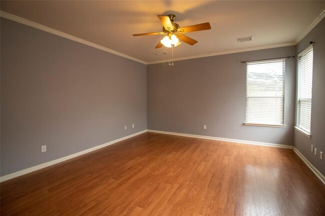 Building Photo - 21534 Pointed Oak Ln