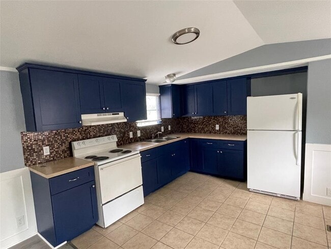 Building Photo - 13328 Brigadier Dr